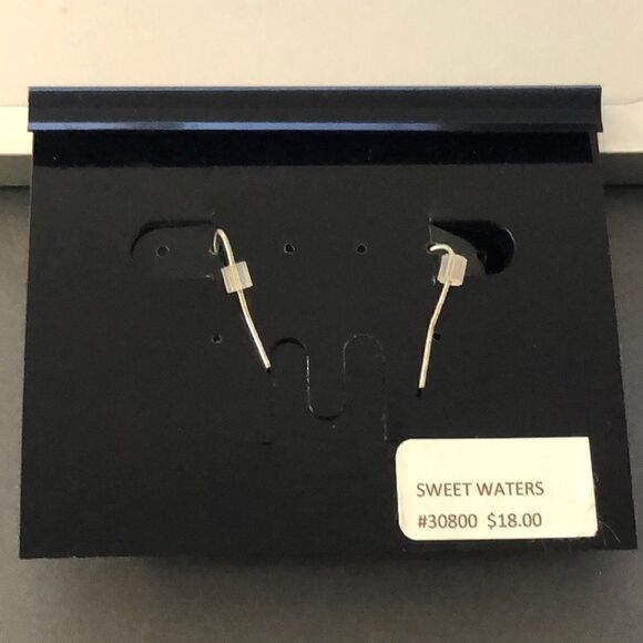 NEW Premier Designs Sweet Waters Hoop Earrings - Picture 2 of 2